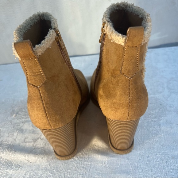 Sun + Stone Camillia Tan Man Made Suede Wedge Ankle Faux Fur Side Zip Bootie 8 - Picture 4 of 8